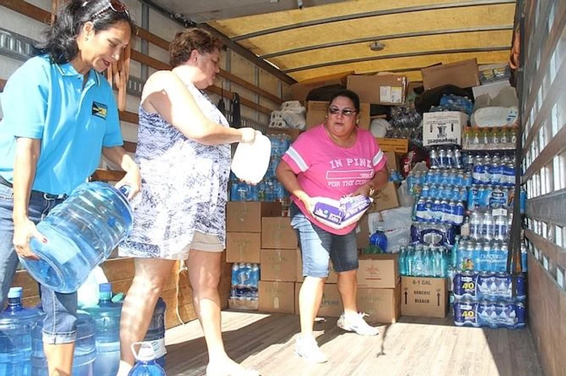 Bahamians Unite to Help Hurricane Victims